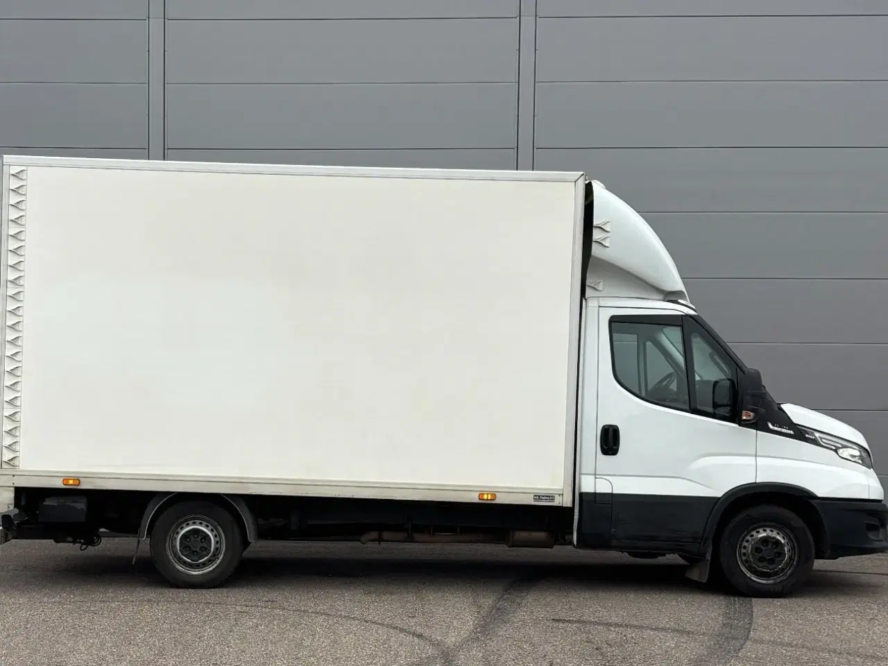 Billede 9 - Iveco Daily 2,3 35S16 Alukasse m/lift AG8