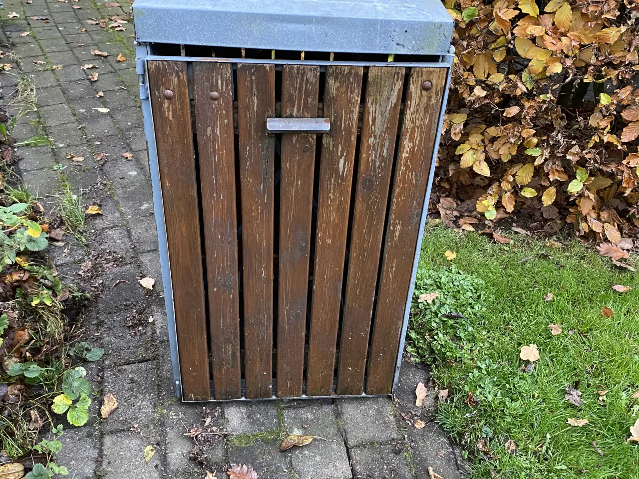 Billede 4 - Affaldsstativ med låge