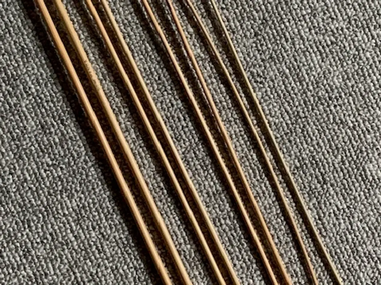 Billede 1 - Strikkepinde bambus eller træ - samlet pris 30 kr.
