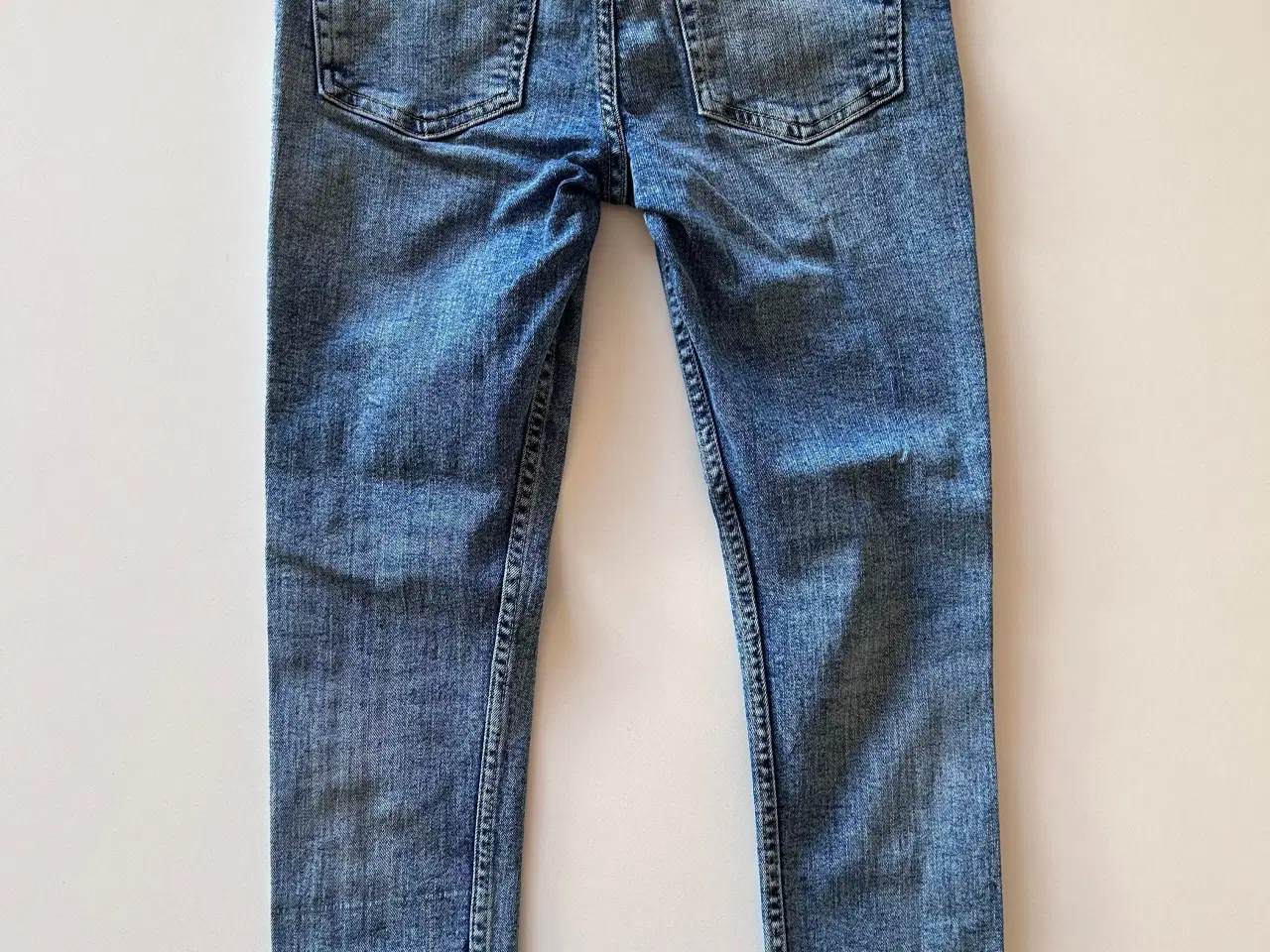 Billede 4 - H&M skinny fit stretch jeans, str. 134 - NYE!