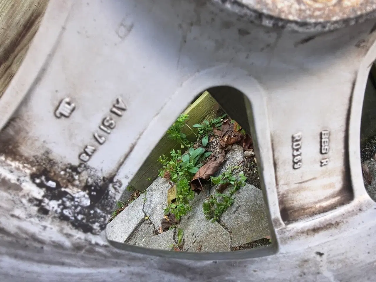 Billede 2 - Vinterhjul på alu 235/60 R18