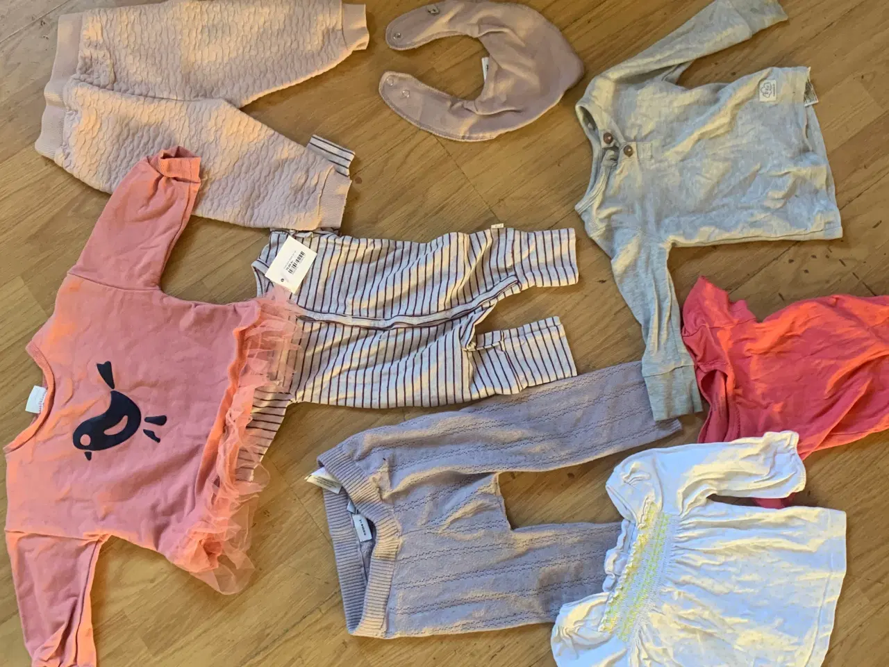 Billede 4 - Tøj pakke til piger i str 110