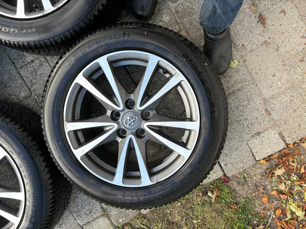 Billede 2 - Vinterdæk til Toyota Avensis med fælge