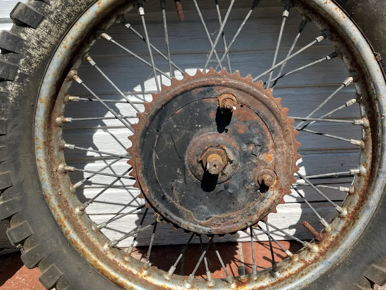 Billede 3 - Triumph nav og fælge