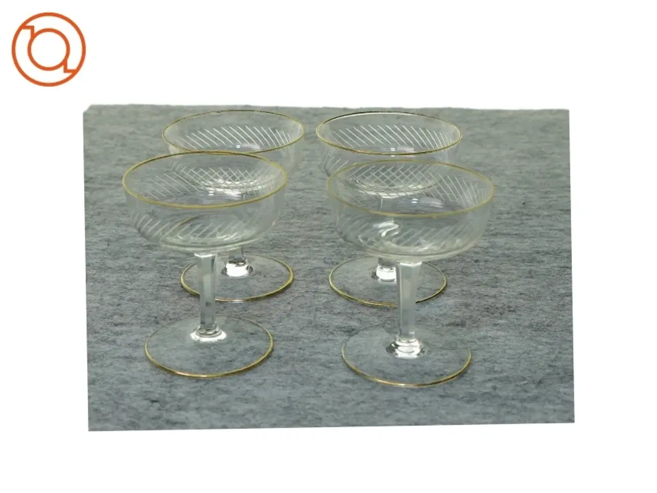 Billede 1 - Glas med guldkant (str. 8 x 7 cm)