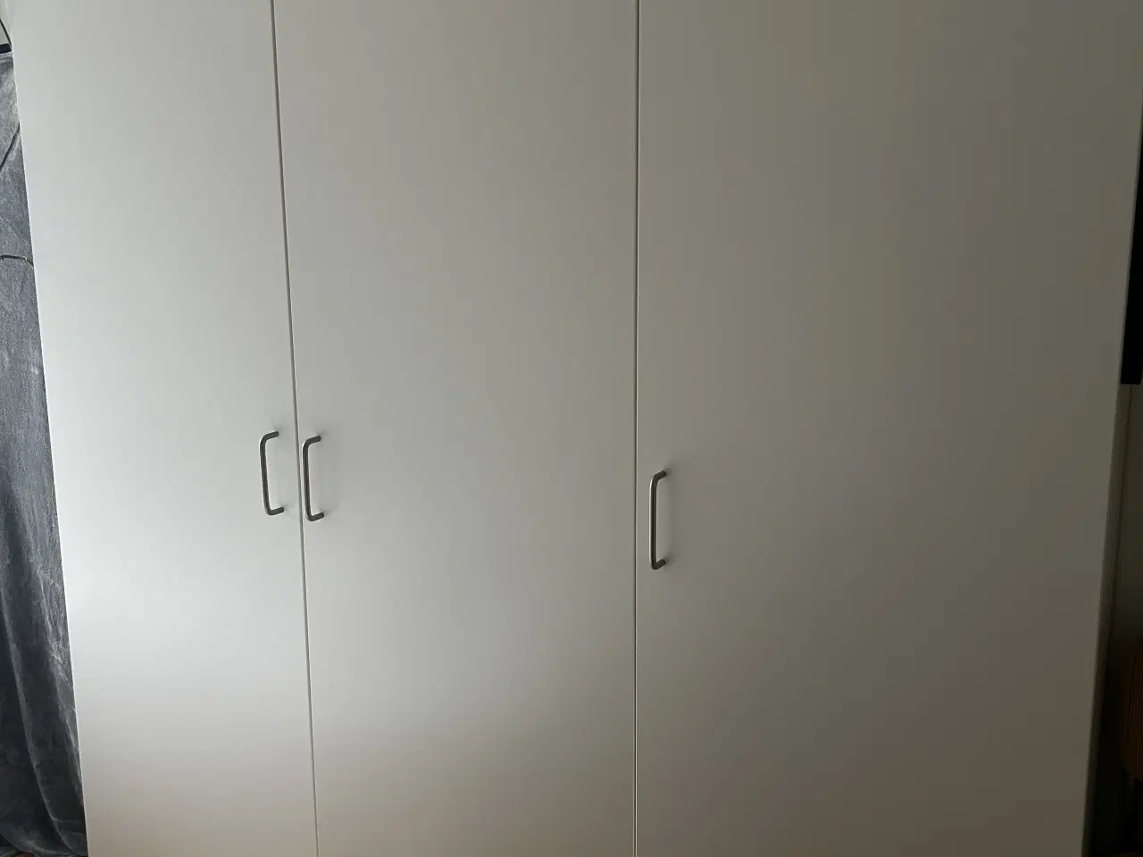 Billede 1 - Stort klædeskab