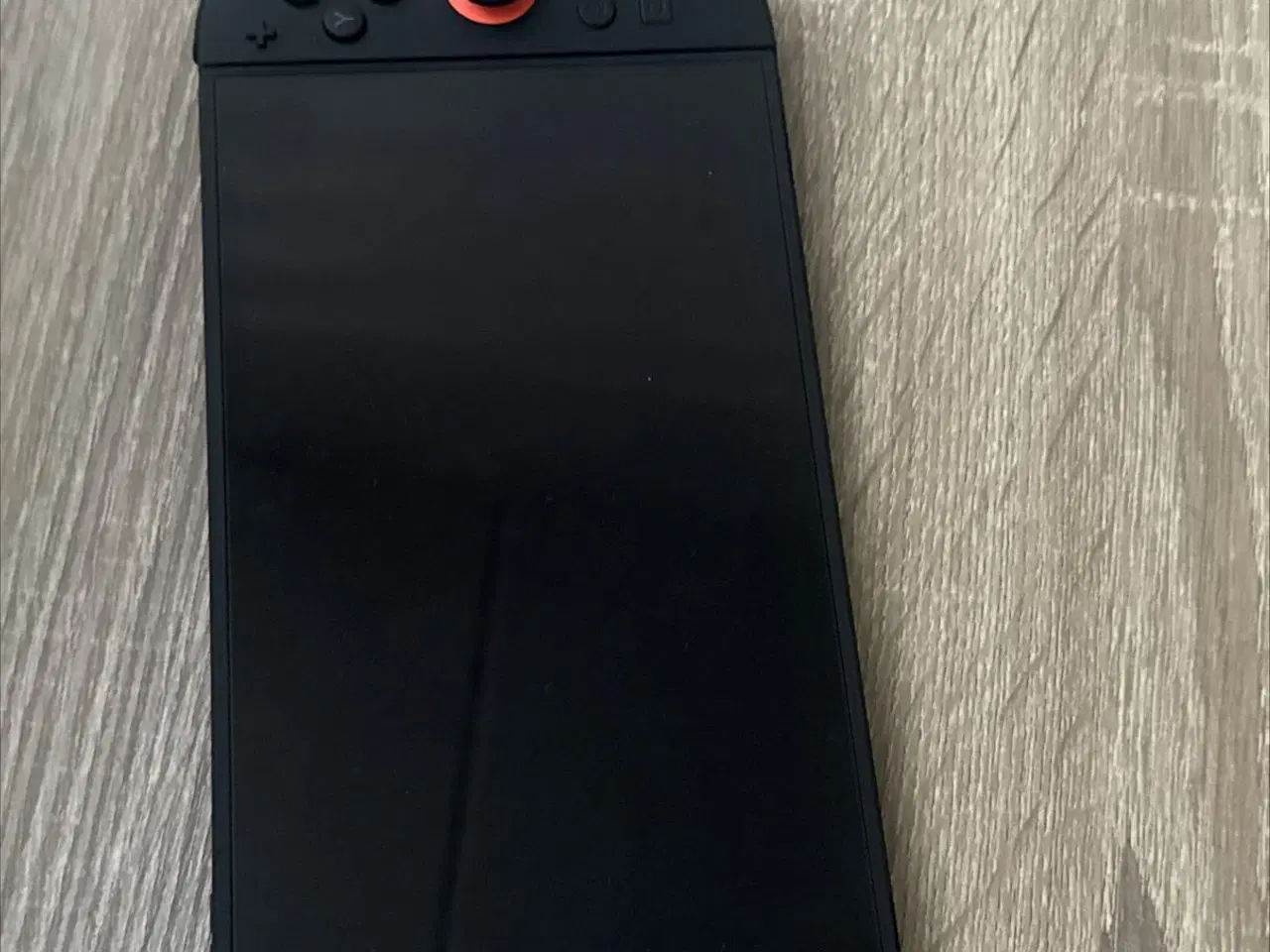 Billede 1 -     Nintendo Switch 2 + 7 spil – Næsten som ny!