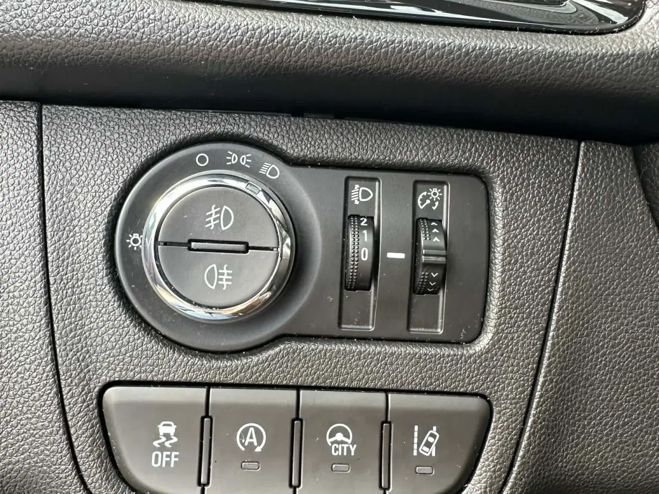 Billede 5 -  2016 Opel karl - 75hk - 5 sæder - lav km 64.000km