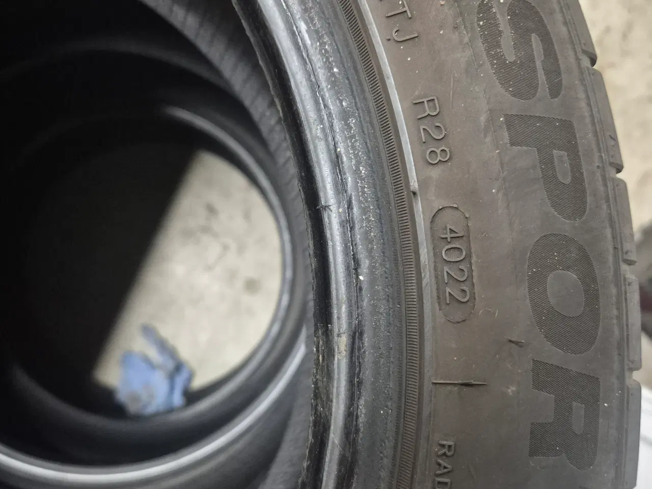 Billede 3 - 235/45-17 sommerdæk