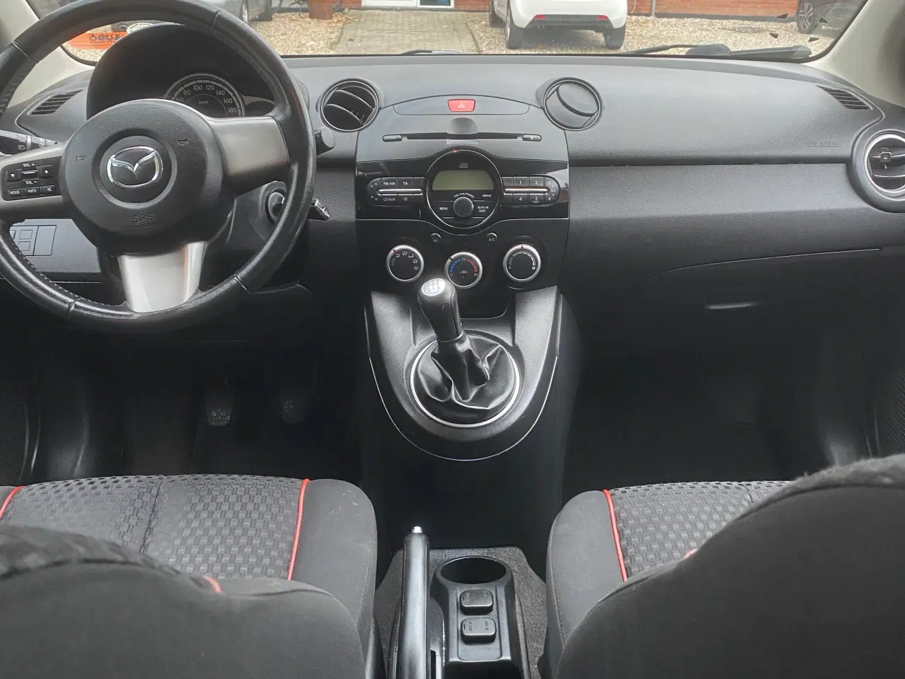 Billede 8 - Mazda 2 1.3 Benzin 2011🚘