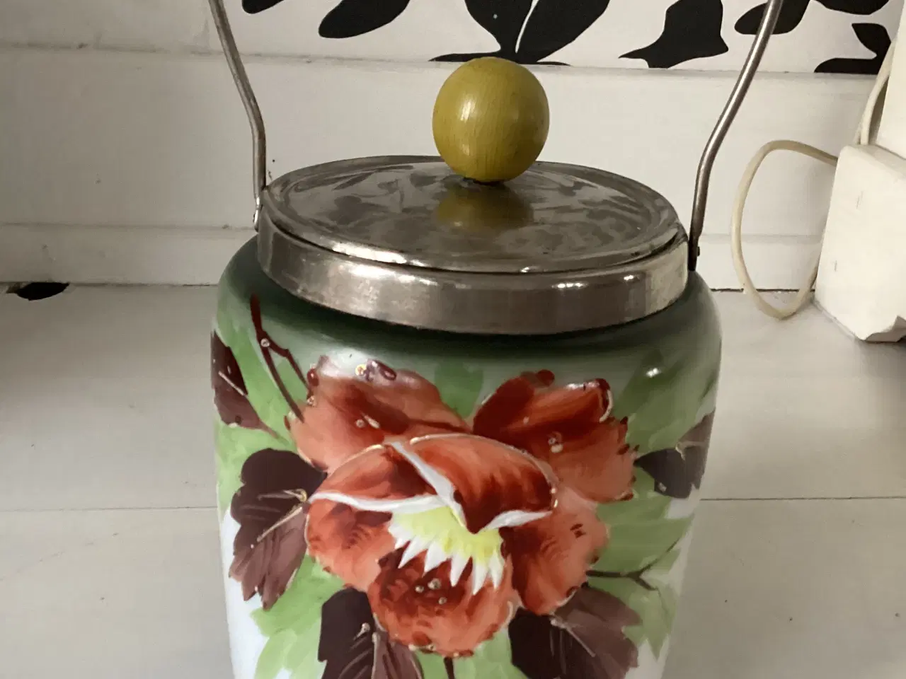 Billede 1 - Ældre opaline glas’ kiksespand 