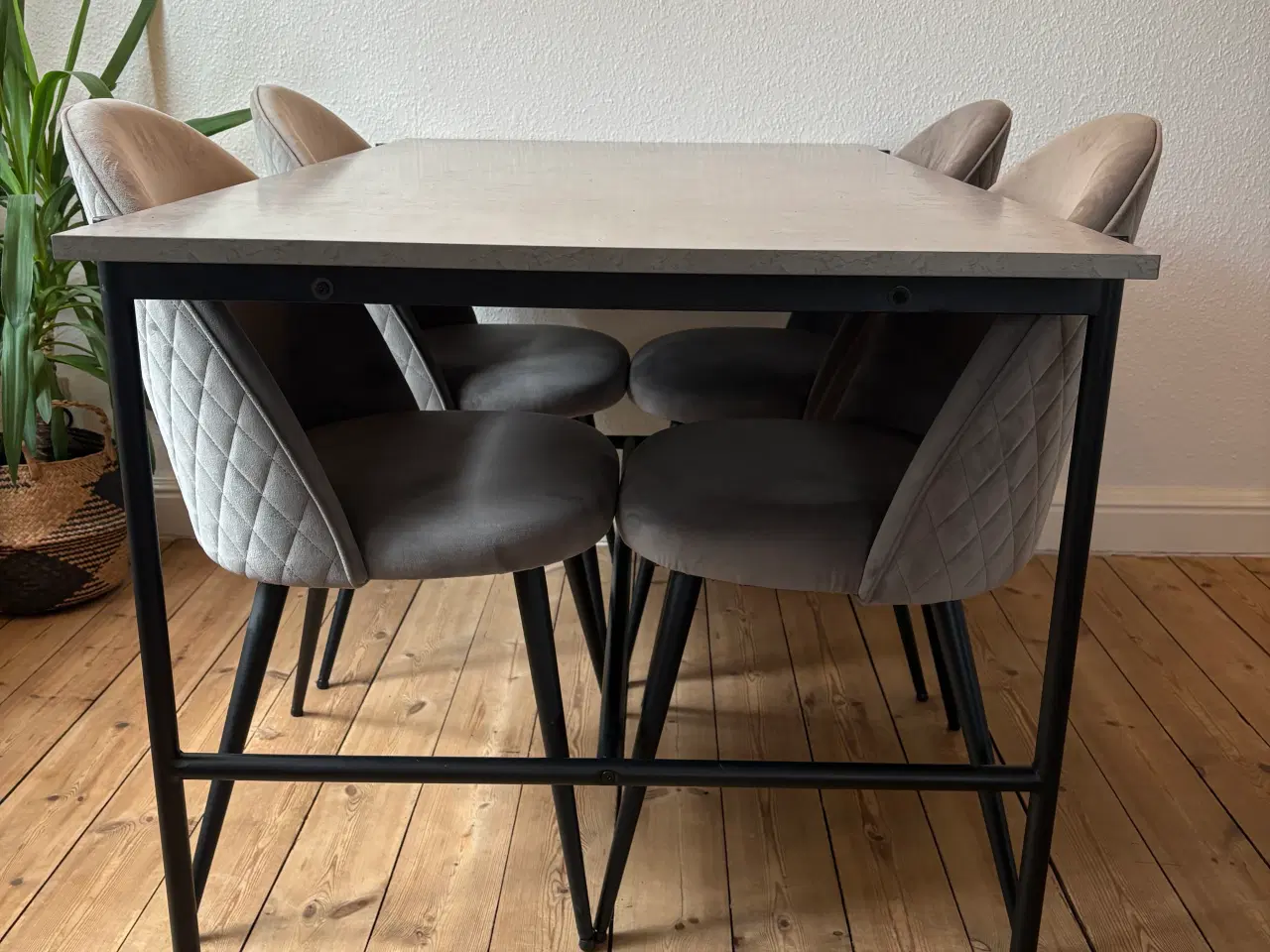 Billede 1 - Spisebord, sofabord & stole