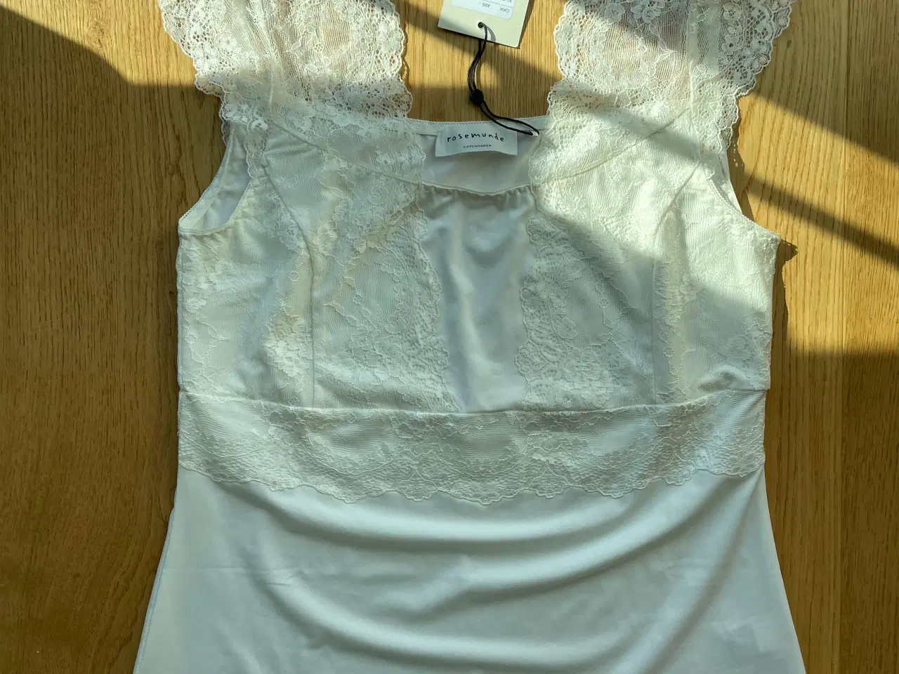 Billede 1 - Rosemunde blondetop
