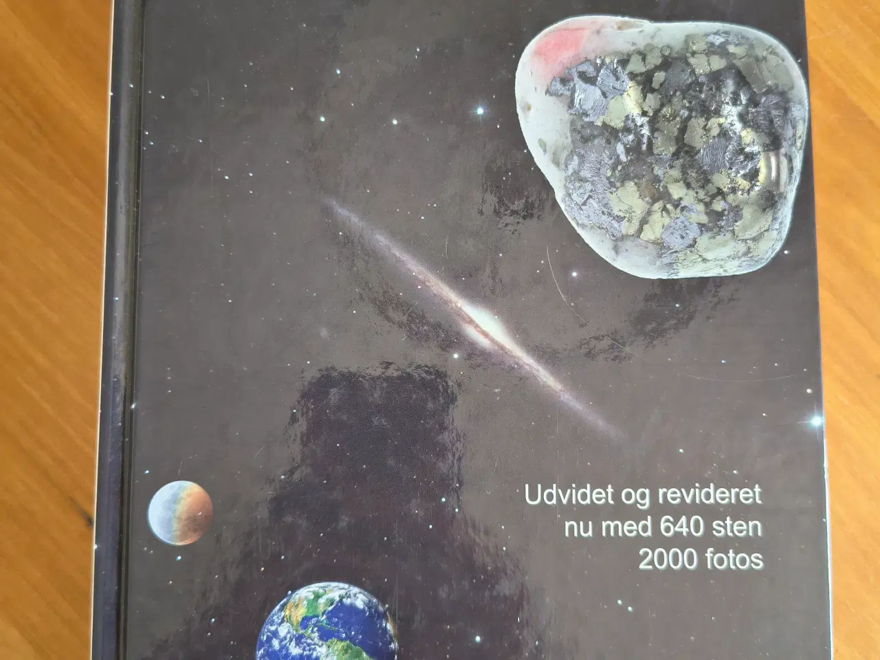 Billede 1 - Ædelstene og mineraler II af Anders Futtrup