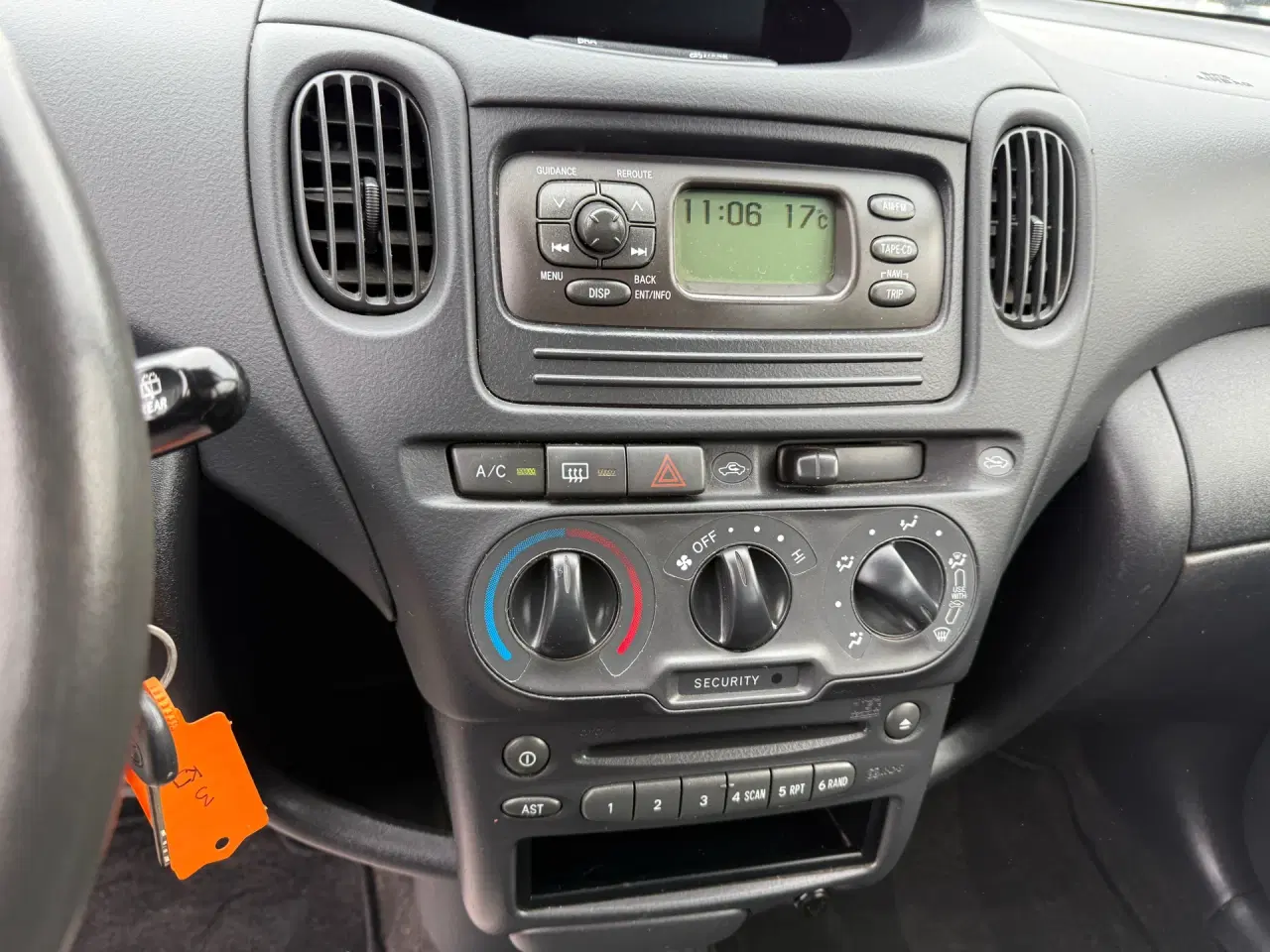 Billede 10 - Toyota Yaris Verso 1,3 Linea Sol 86HK