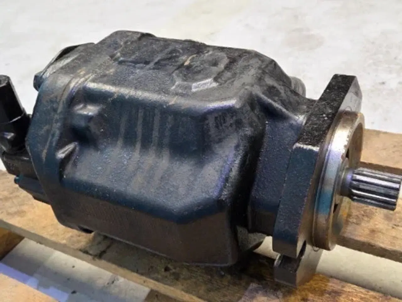 Billede 6 - Volvo L90H Hydraulikpumpe 17459133 Ny!