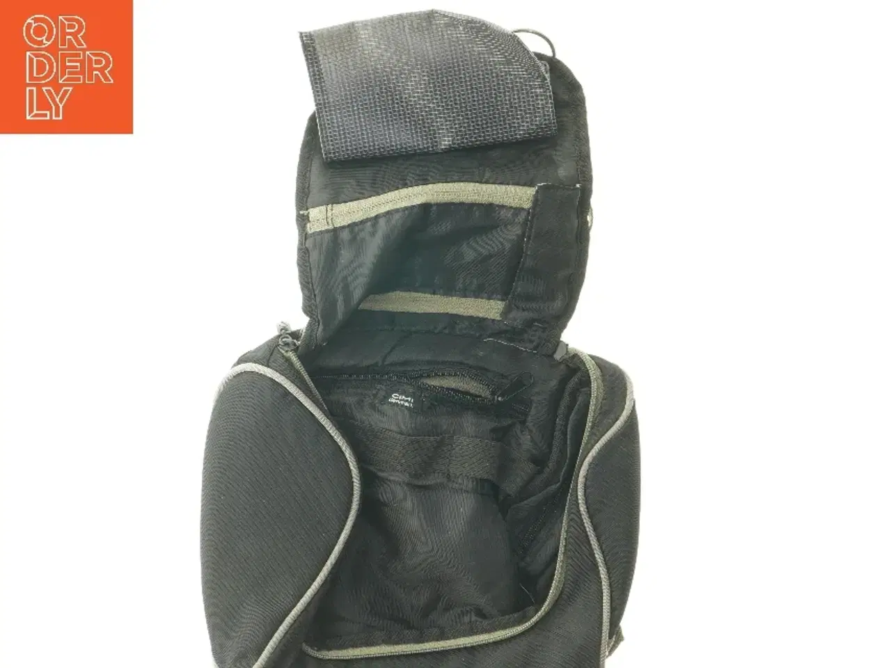 Billede 5 - Grøn rejsetaske (str. 25xx25x9 cm)