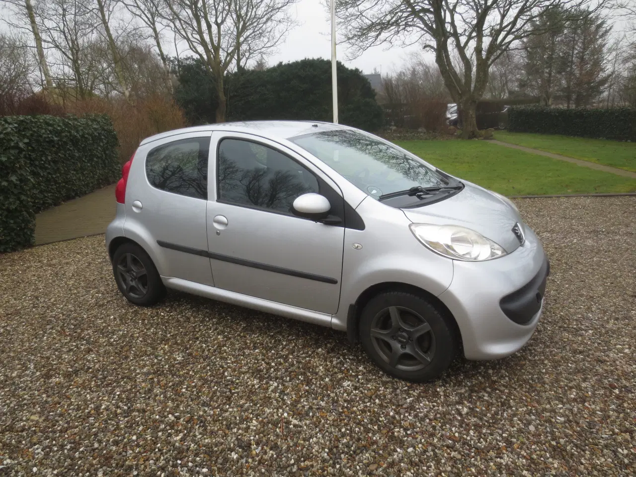 Billede 4 - Peugeot 107 1.0 i År 2008 Synet. 