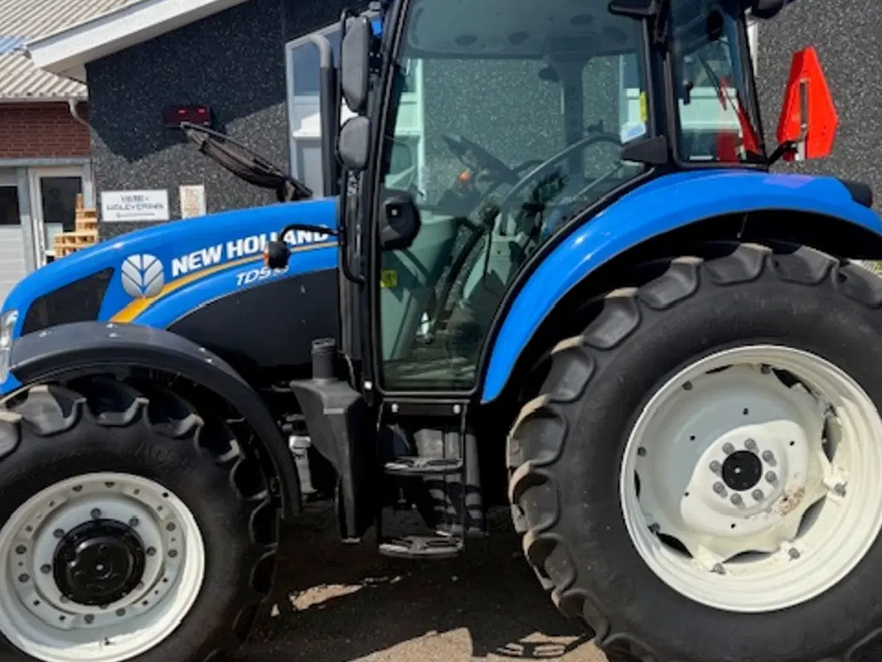 Billede 2 - New Holland T5.95 MED FRONTLIFT + MASSER AF OLIEUDTAG.