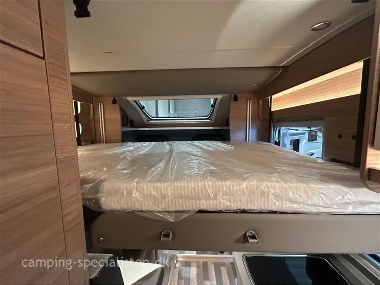 Billede 5 - 2026 - Weinsberg Pepper Edition MEG 640 Suite   Weinsberg CaraCompact 640 MEG Suite Edition Pepper MB 2026 - Kan snart ses hos Camping-Specialisten.dk