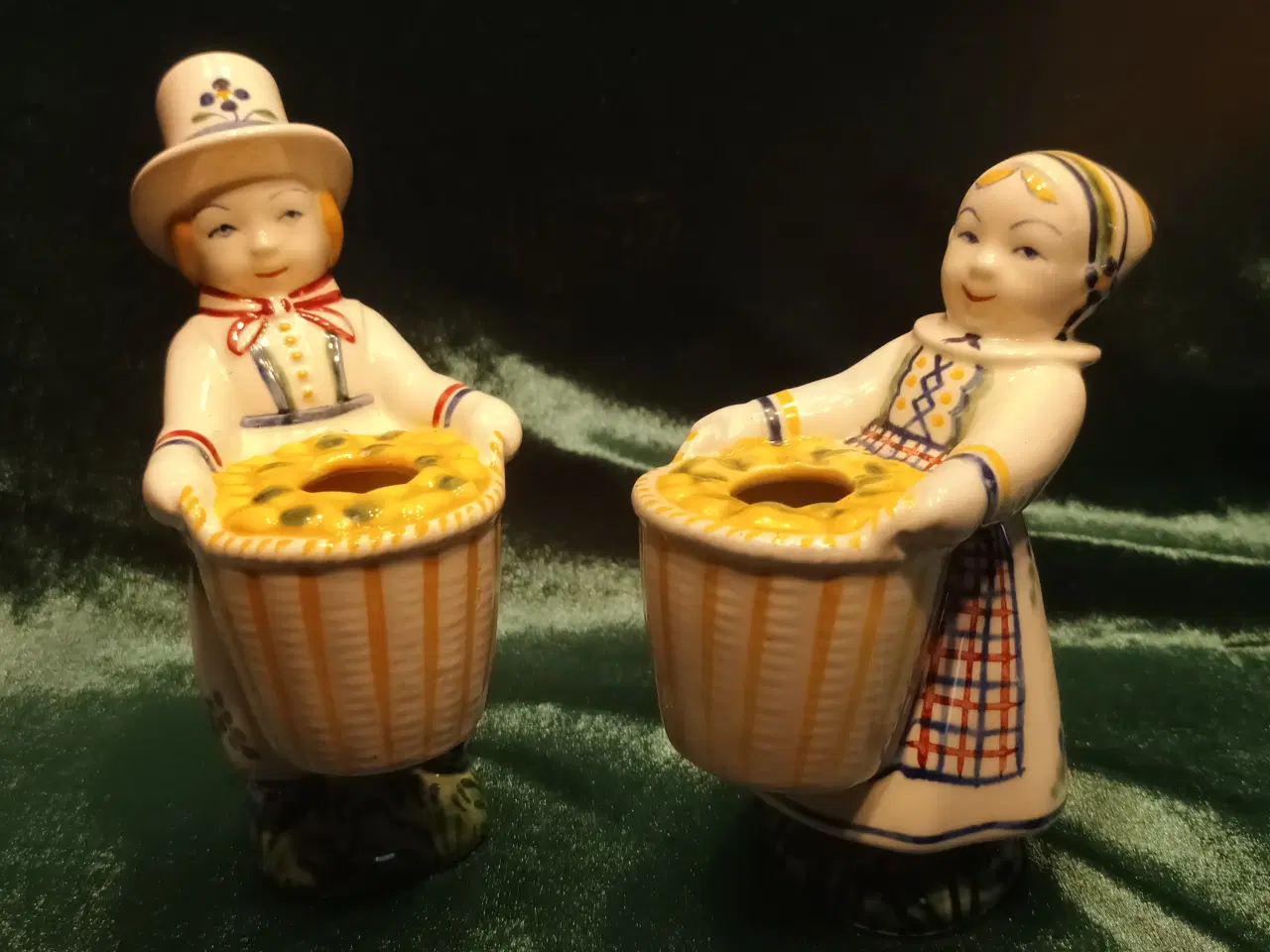 Billede 1 - Børnehjælpsfigurer, fætter og kusine