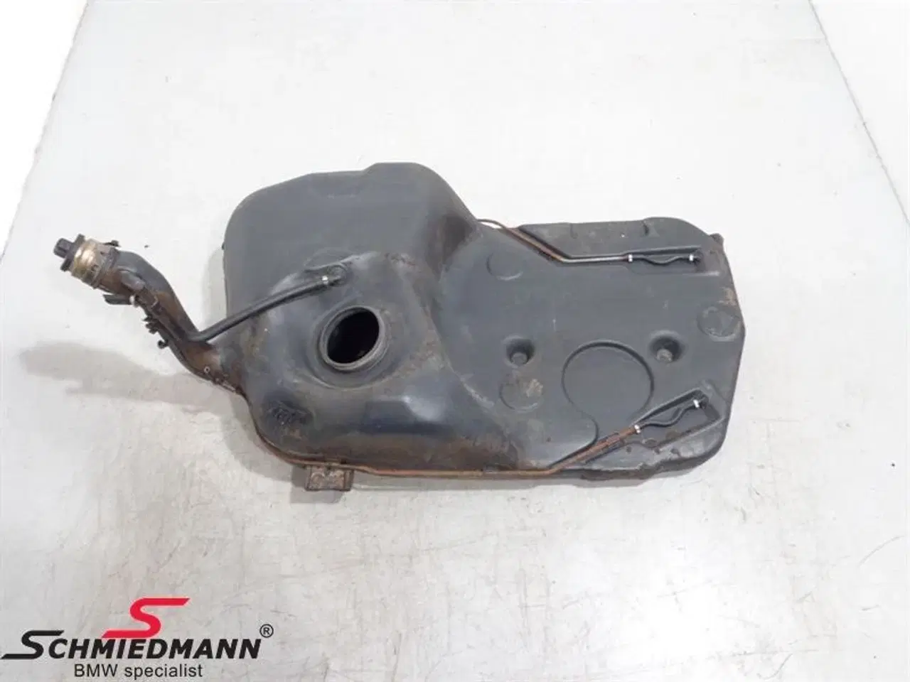 Billede 2 - Tank plast 80L B16111179436 BMW E34