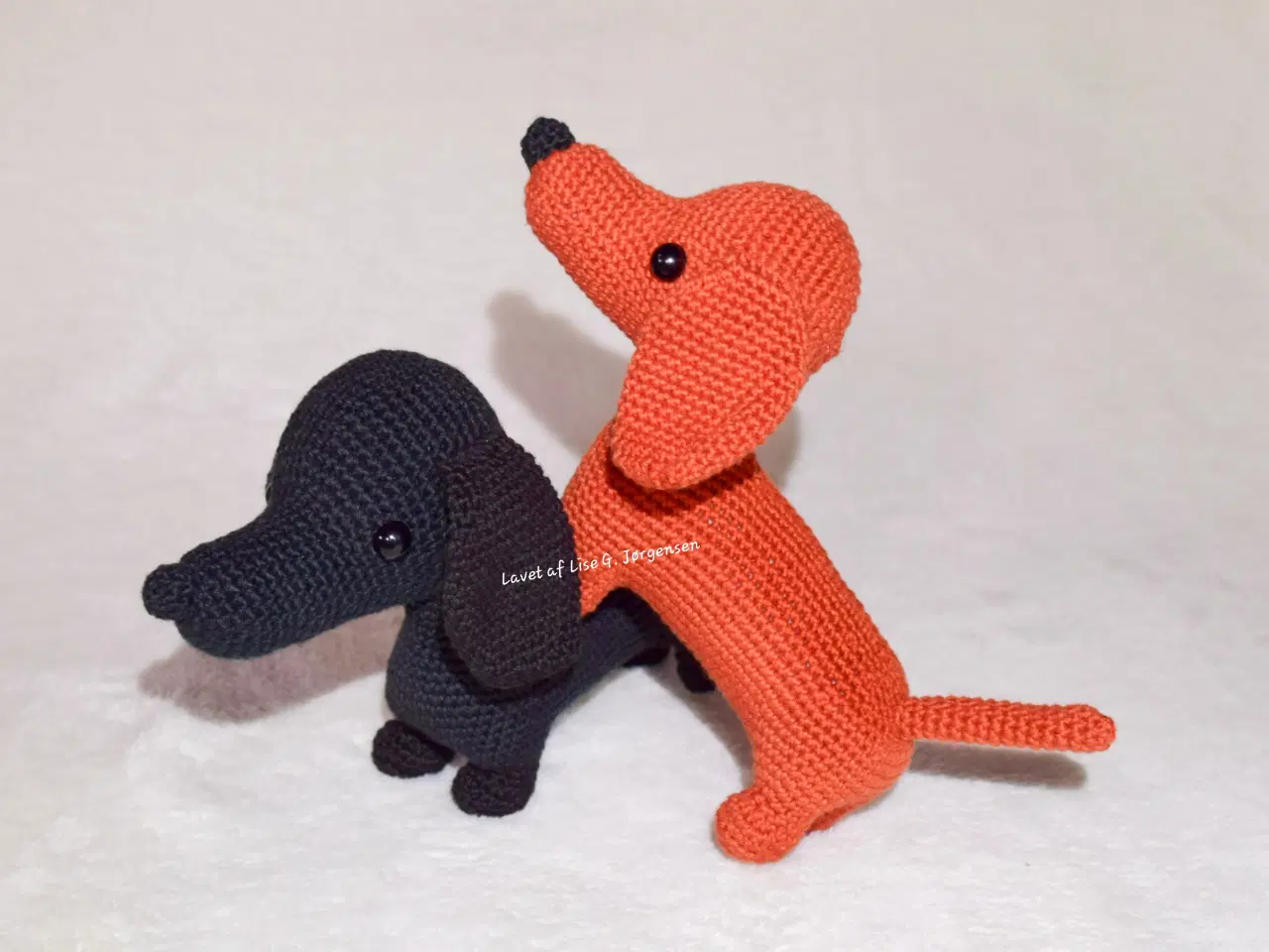 Billede 1 - Hæklede gravhunde, 20 cm