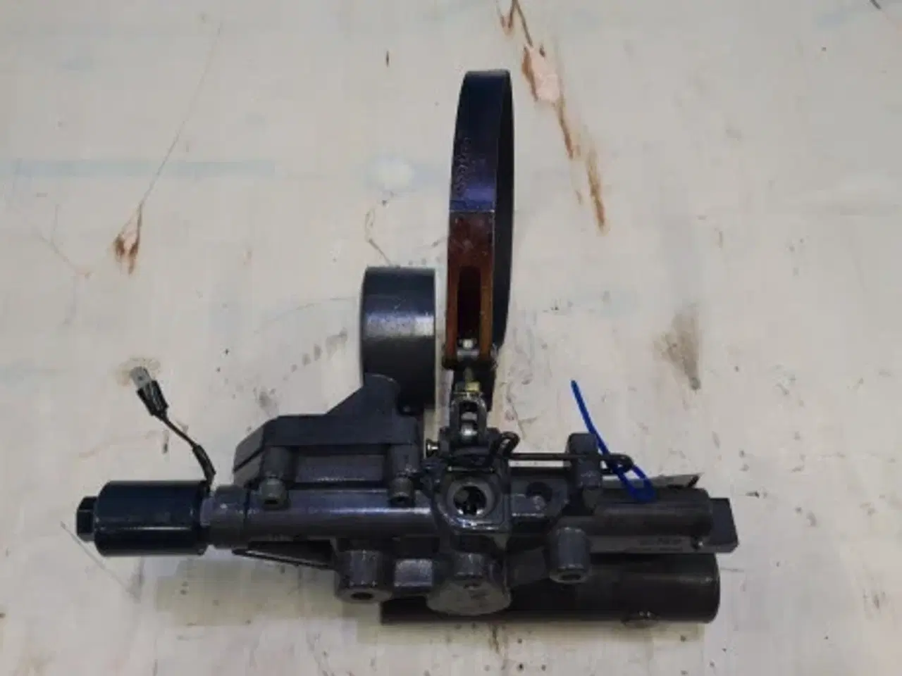 Billede 3 - Ford 6640 Hydraulikventil F0NNN700AB