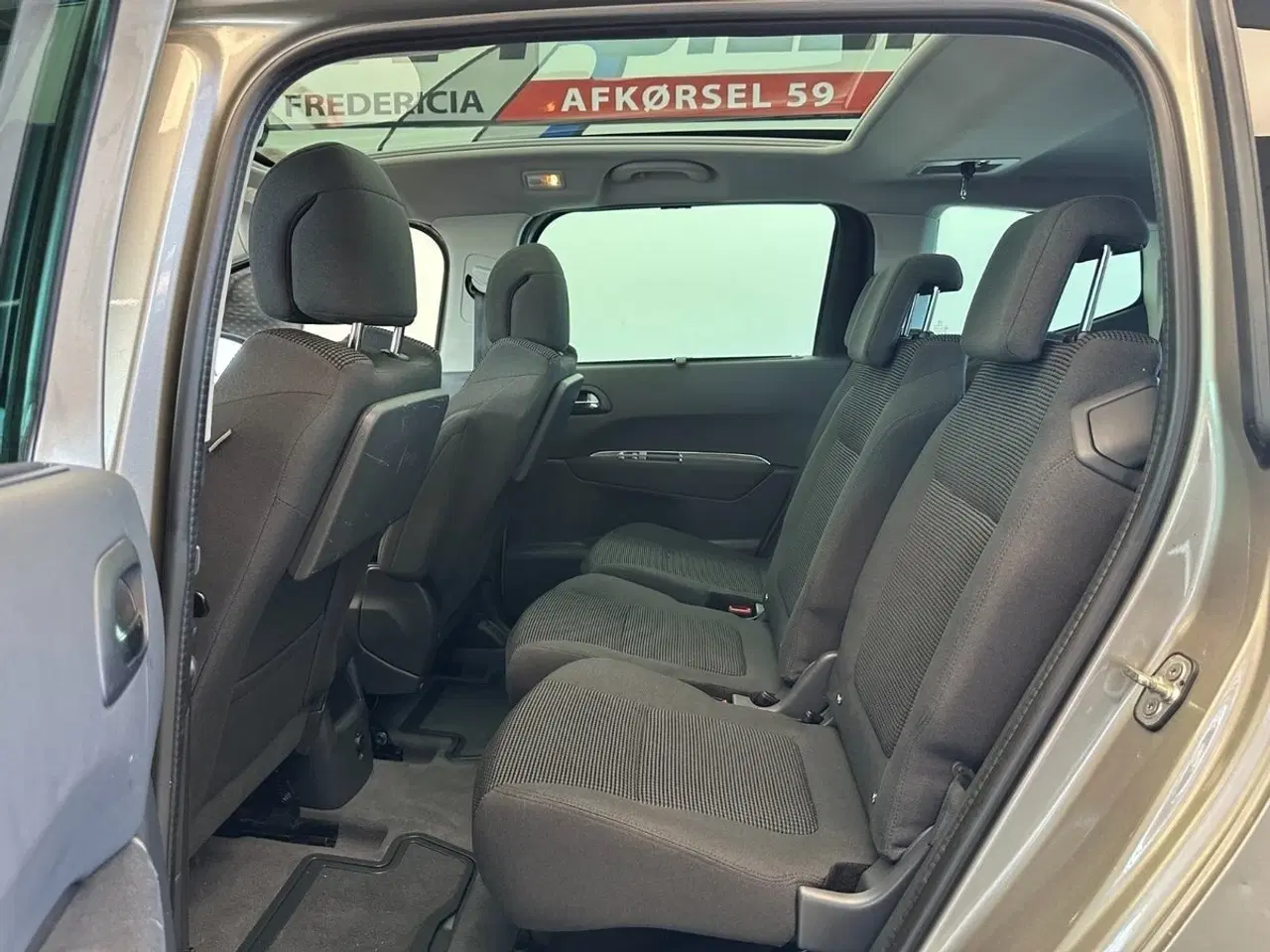 Billede 17 - Peugeot 5008 1,6 BlueHDi 120 Allure 7prs