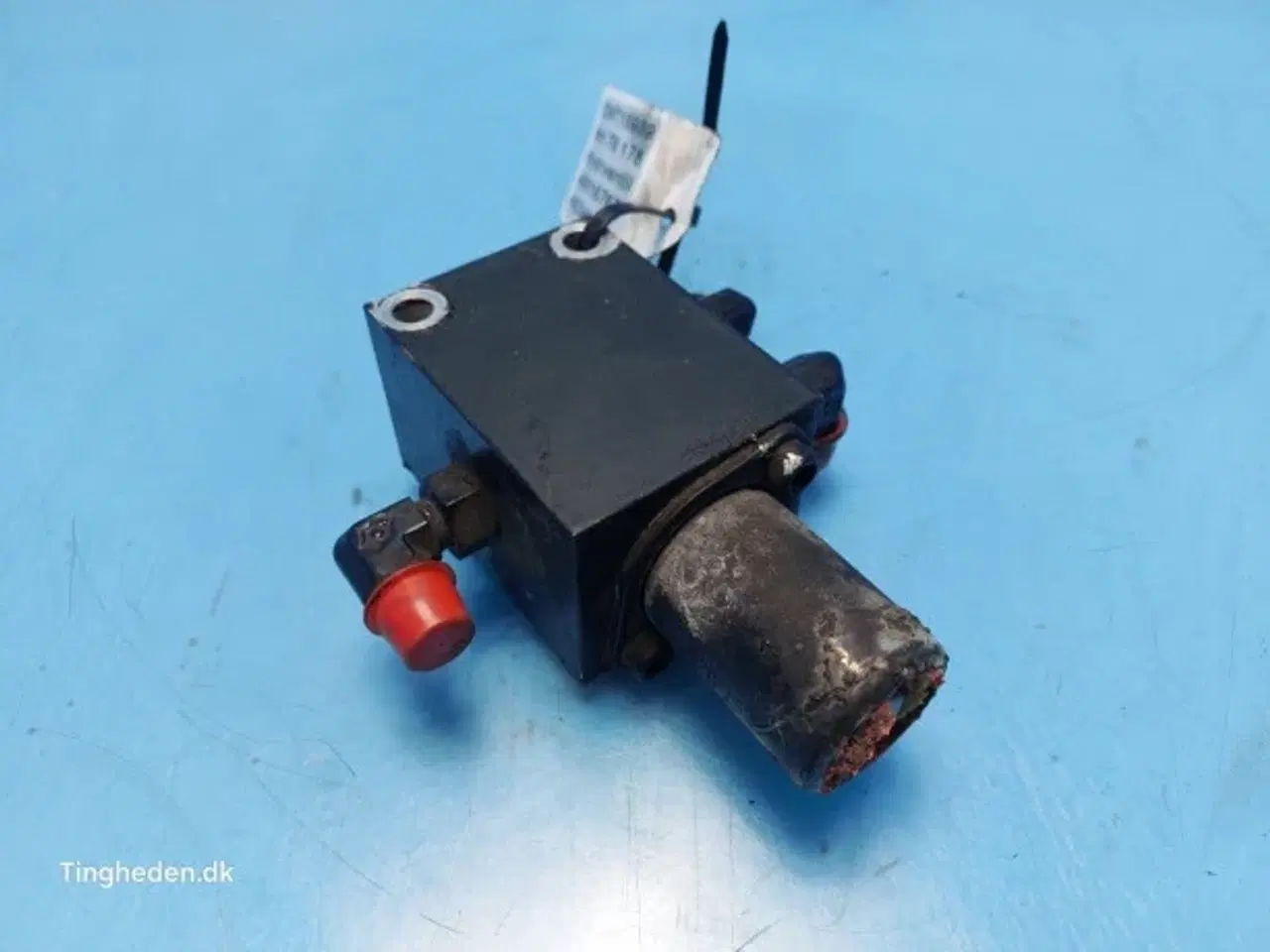 Billede 2 - New Holland T6 Hydraulikventil 48016767