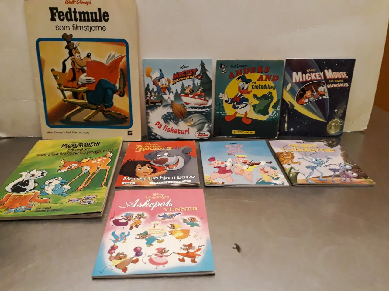 Billede 6 - 9 Disney Bøger, 2 Julekort