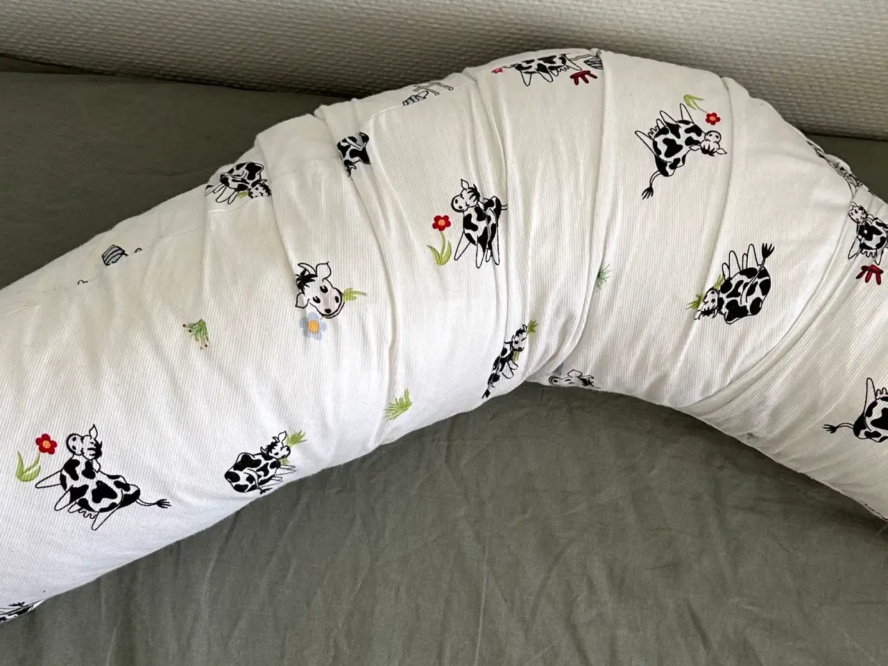 Billede 1 - Hvid ammepude med køer og blomster 