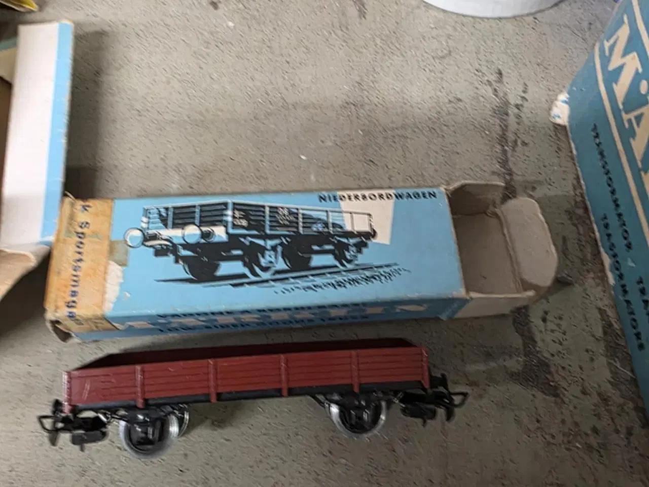 Billede 3 - Märklin tog skinner og vogn