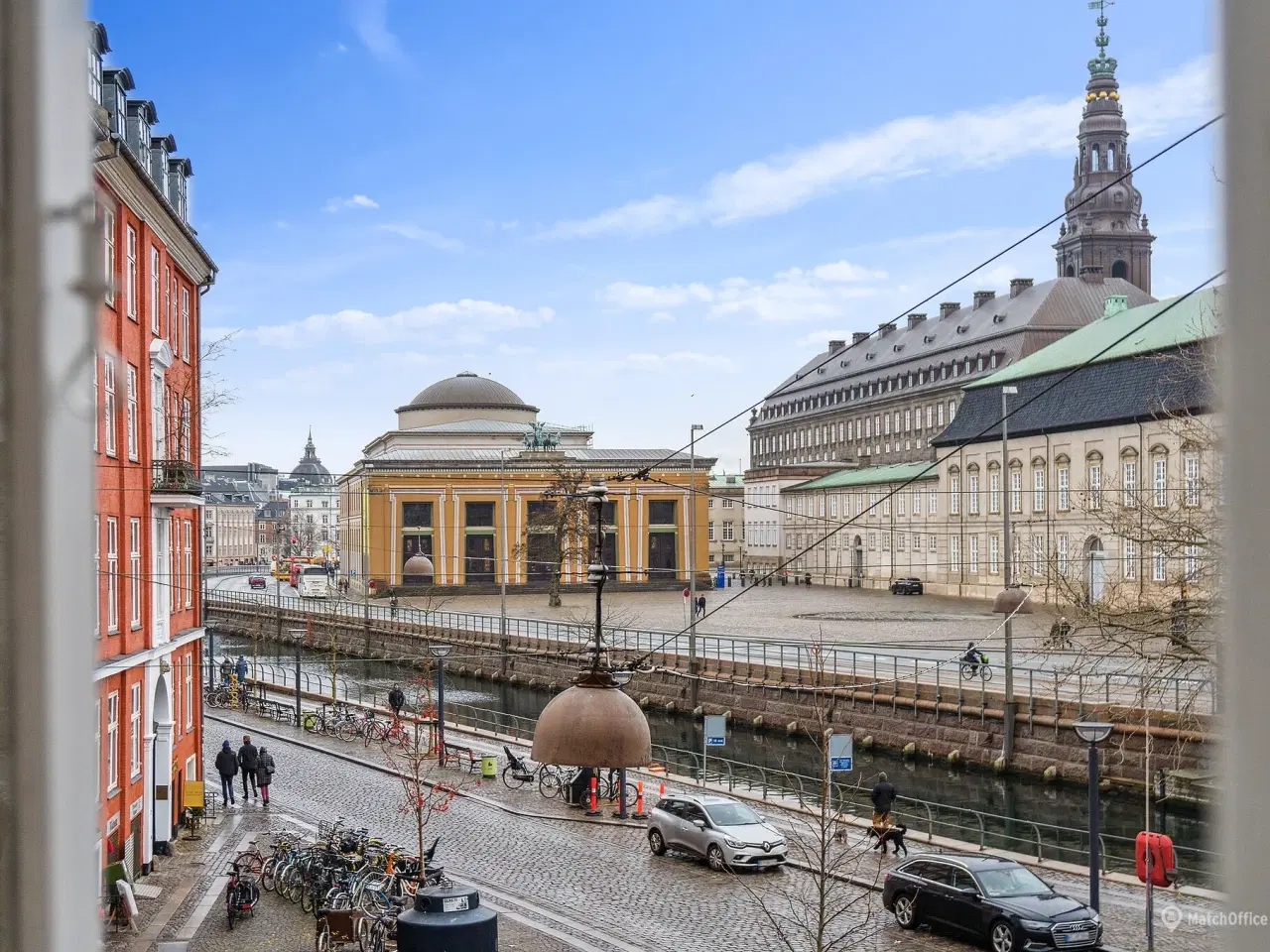 Billede 24 - Herskabeligt kontorlejemål med fantastisk udsigt til Frederiksholms Kanal og Christiansborg Slot.