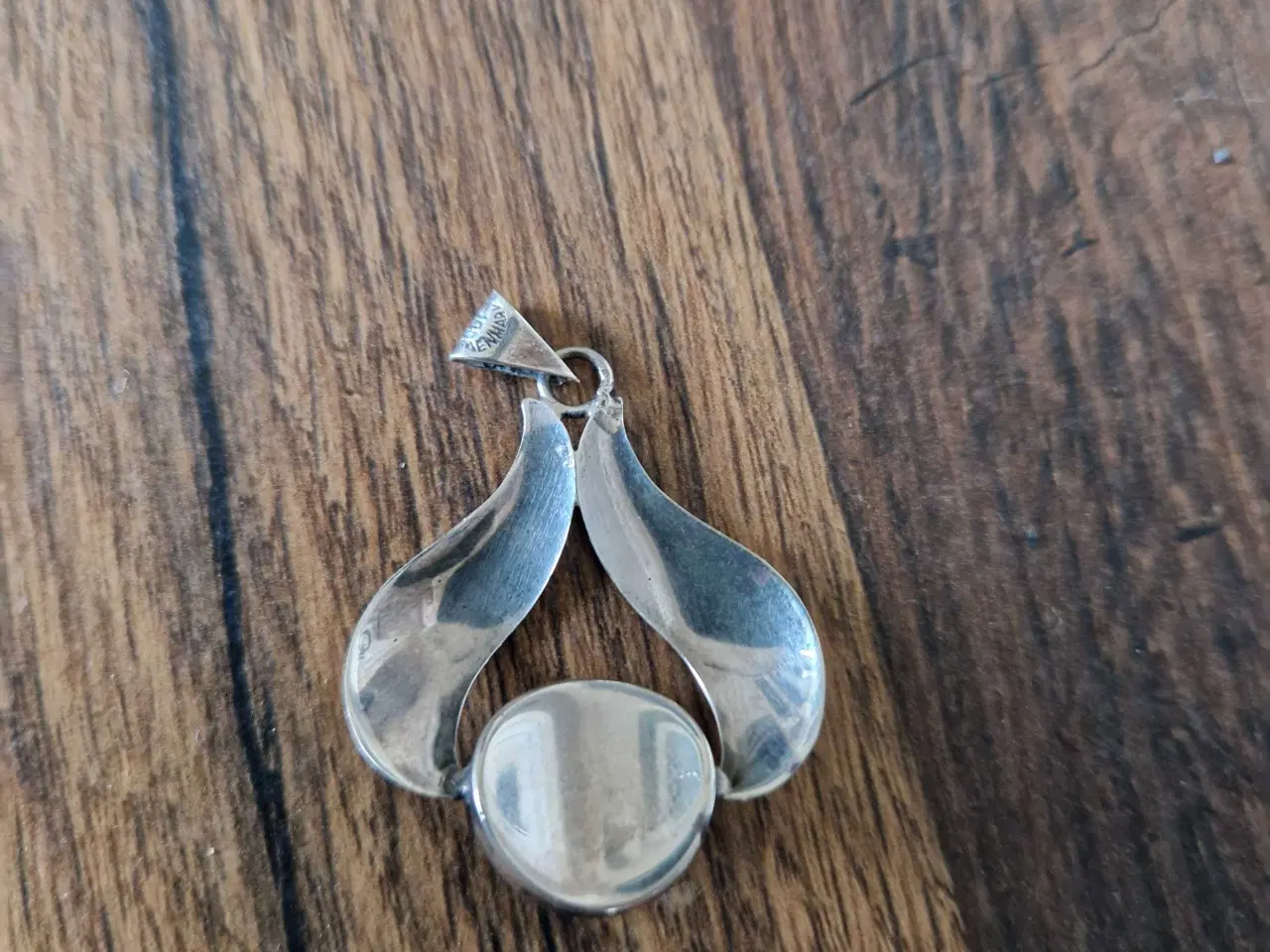 Billede 4 - Antik sølv vedhæng med rav. COF