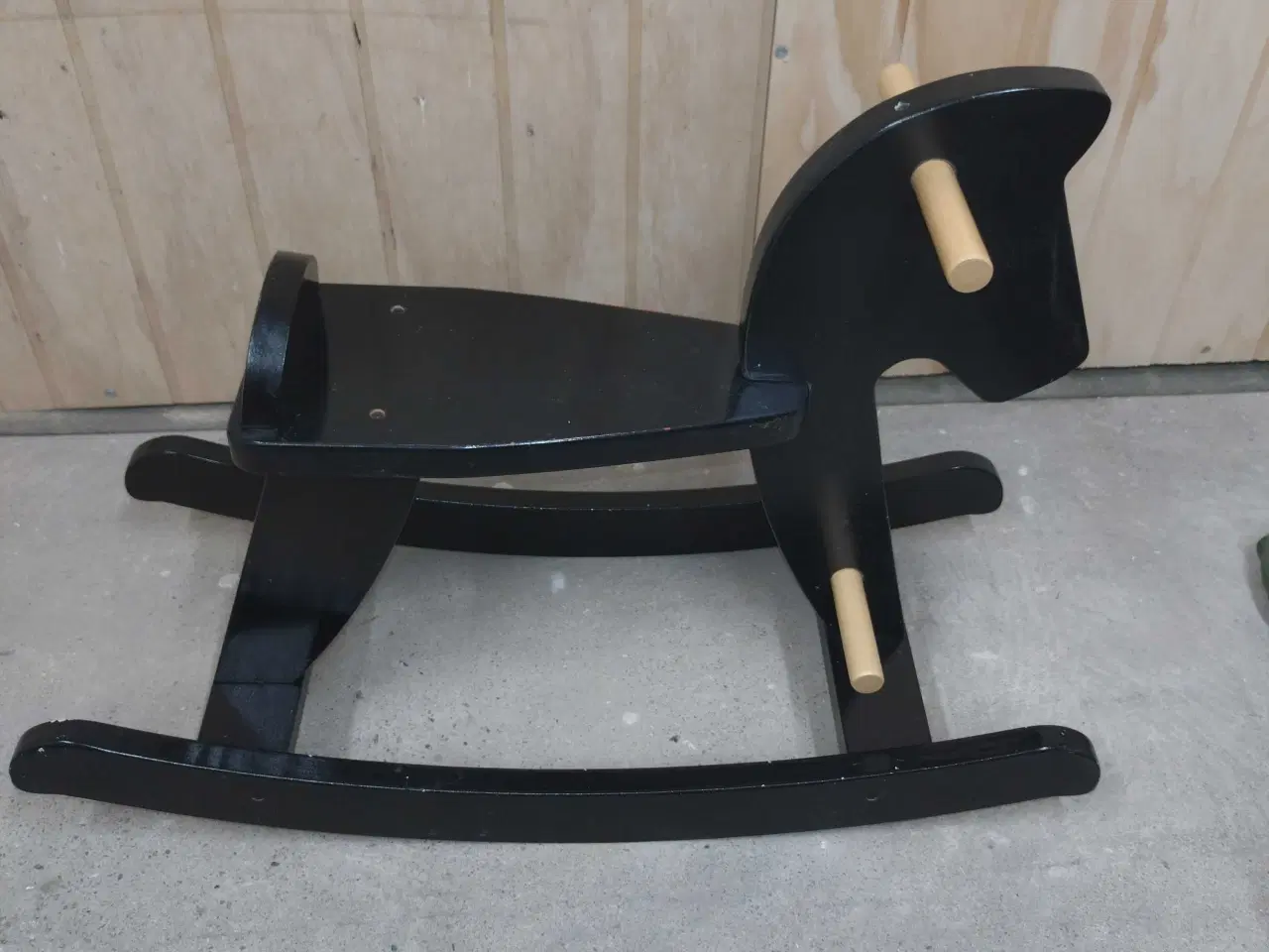 Billede 1 - Sort gyngehest fra Bahne