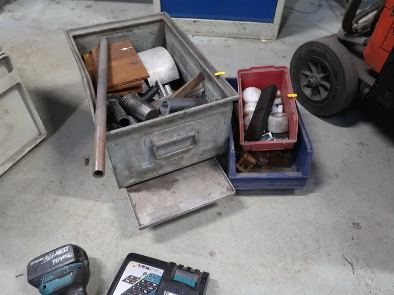 Billede 1 - Div. Kasser med bor m.m.