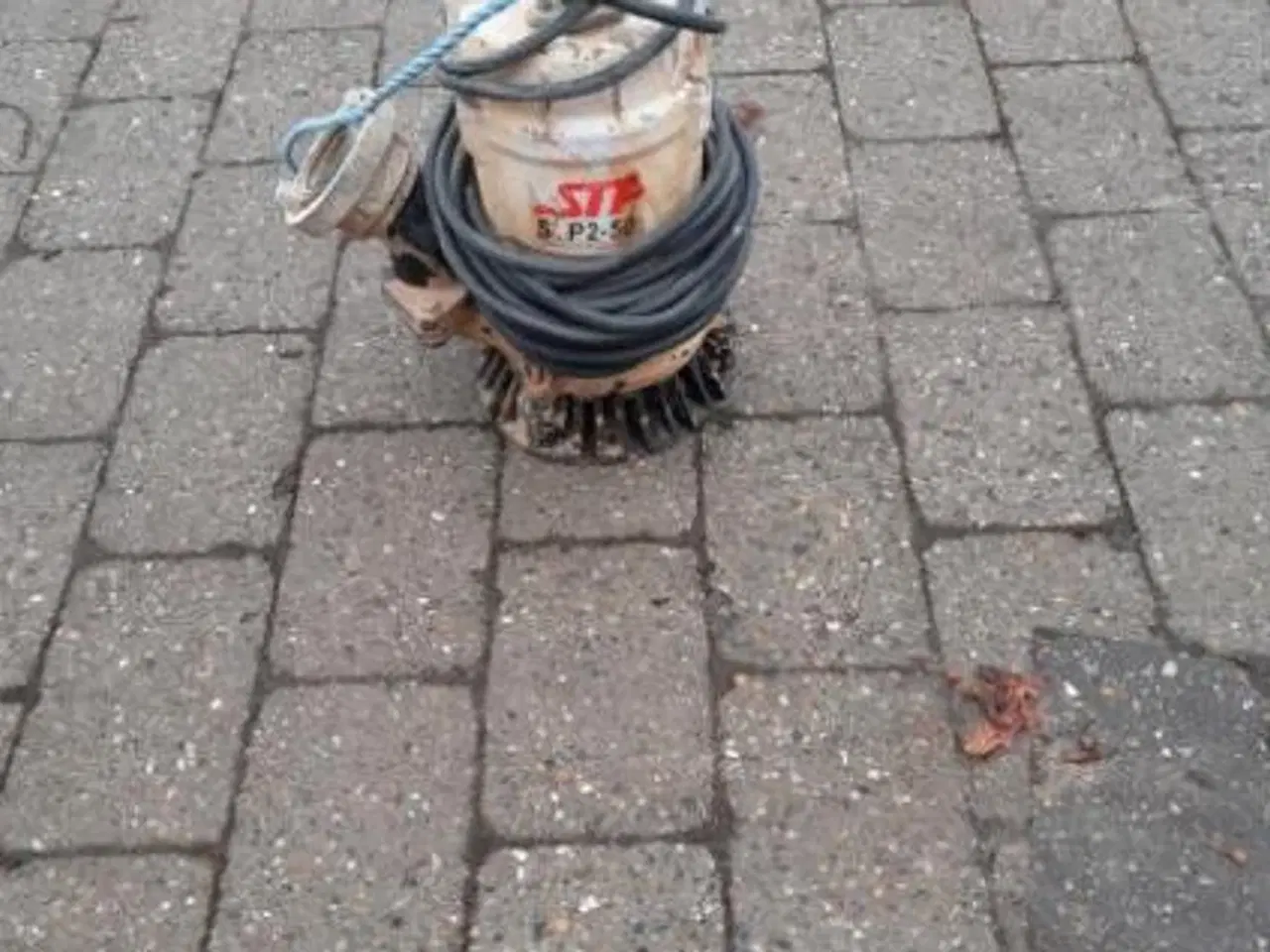 Billede 2 - Dykpumpe med slange