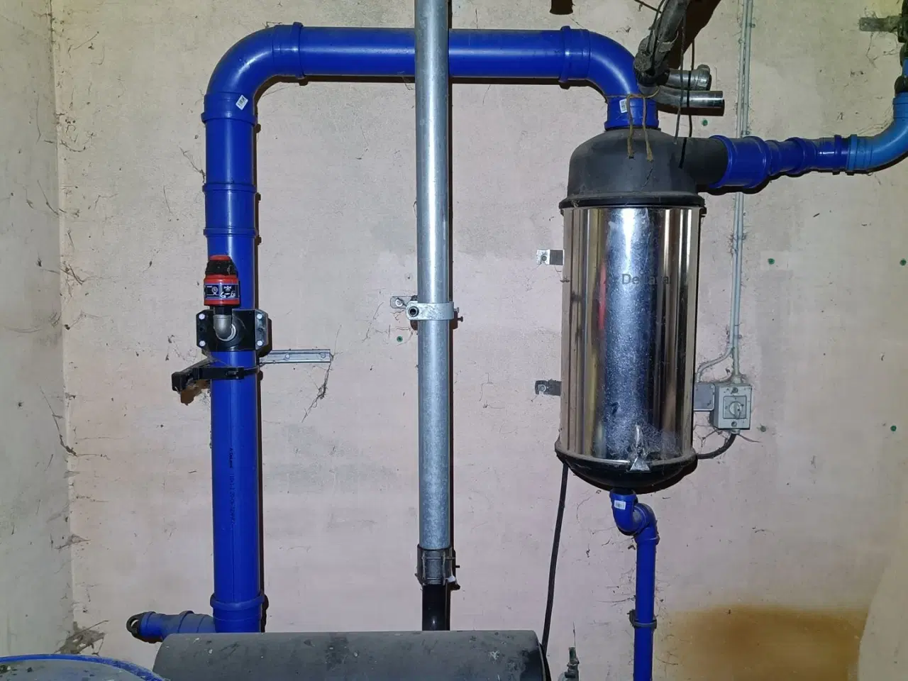 Billede 12 - - - - Malkestalden til 20 stk. med mælkemåler