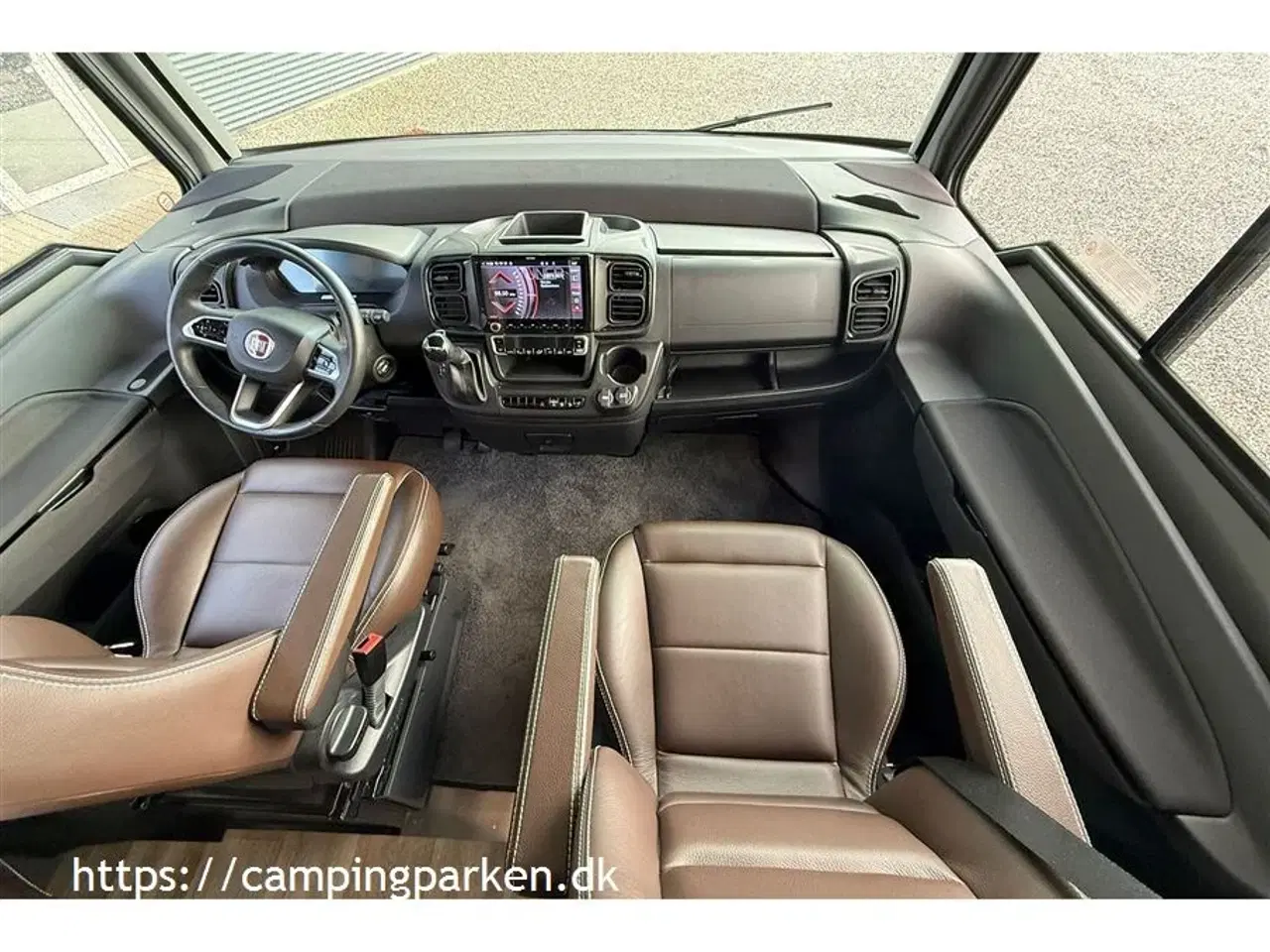 Billede 2 - 2022 - Niesmann+Bischoff iSmove 6.9E Aut. gear   En sjælden mulighed for en brugt Niesmann-Bischoff Ismove 6,9E, luksus i stilrent design