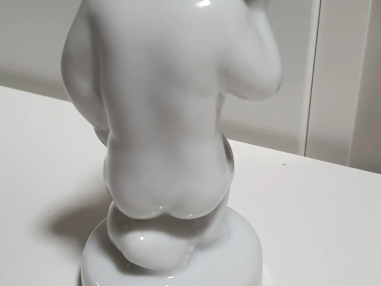 Billede 3 - Porcelænsfigur - barn tænkene