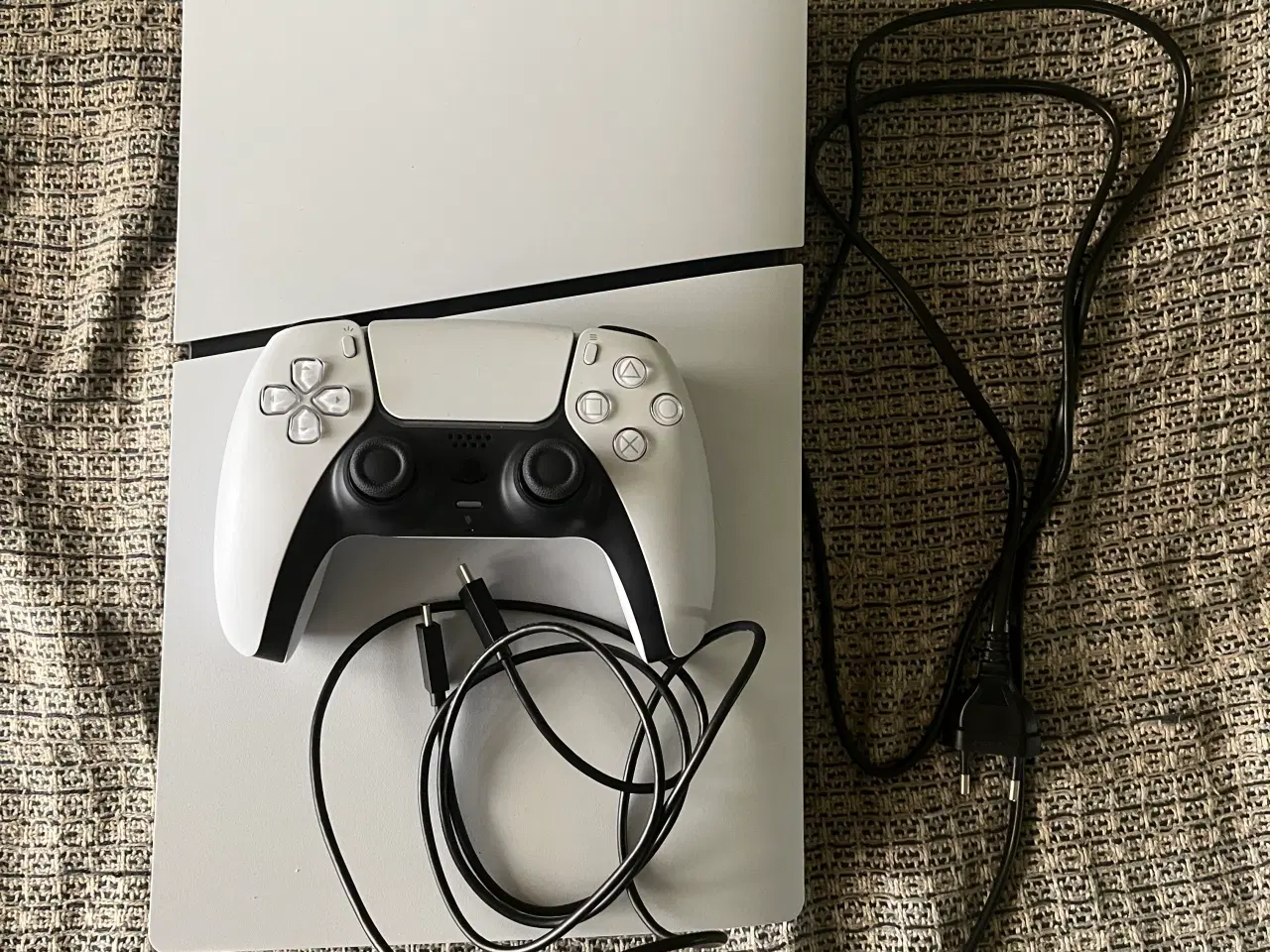 Billede 1 - PlayStation 5 (1000 GB) – Næsten ikke brugt