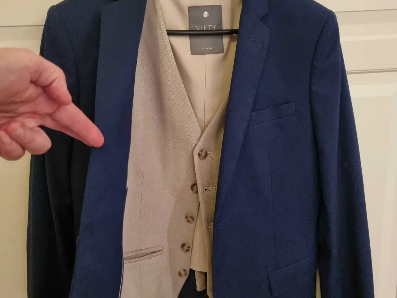 Billede 7 - Smuk og enkelt drenge konfirmations sæt