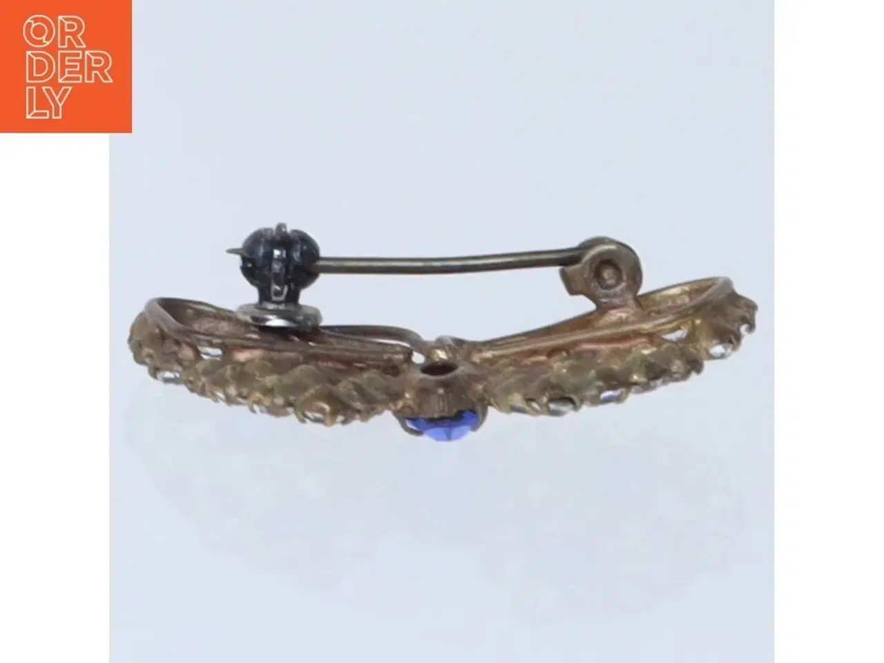 Billede 3 - Sommerfugleformet broche med blå og klare sten (str. 3,5 cm)