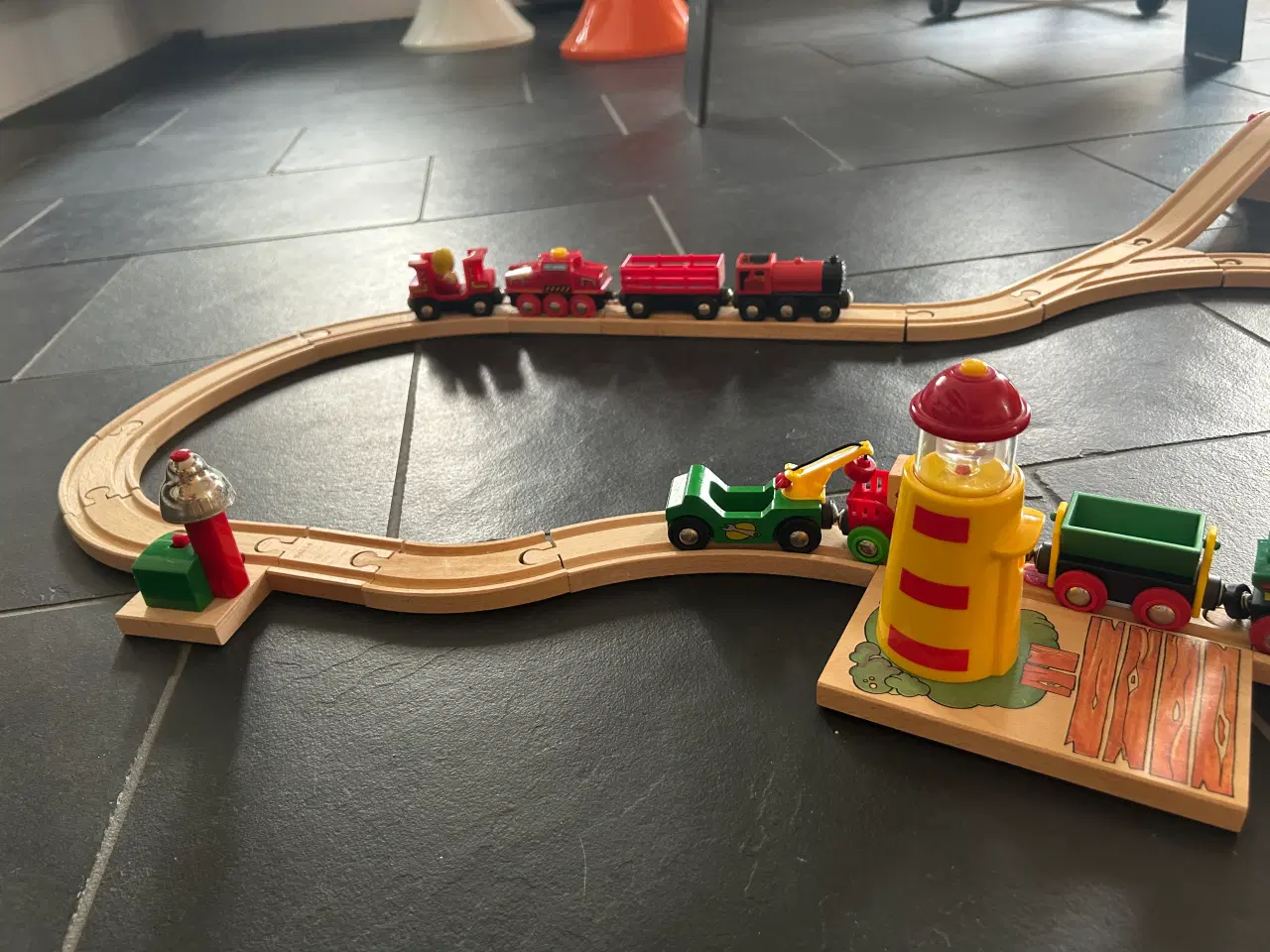 Billede 2 - BRIO togbane med masser af tog og tilbehør