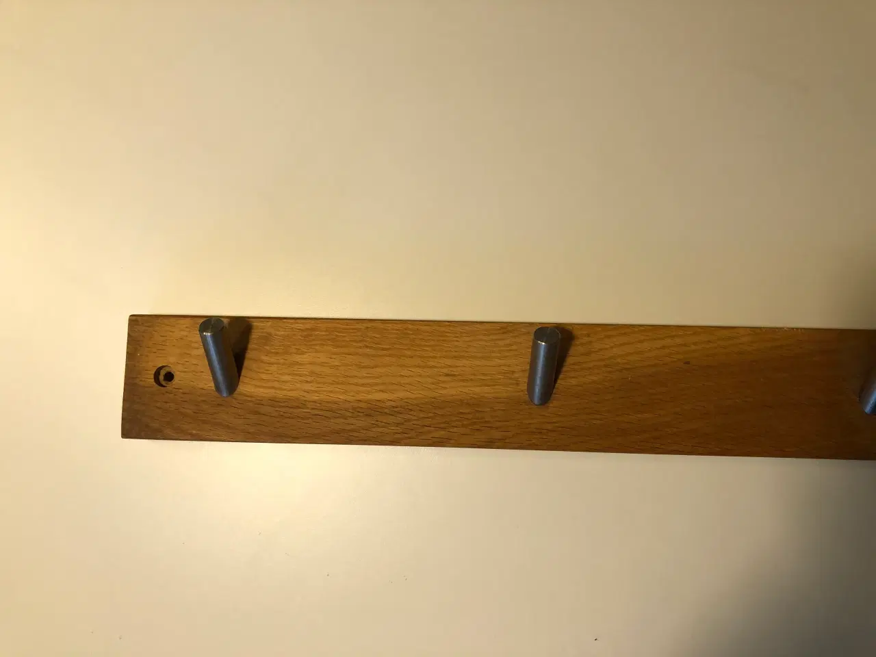 Billede 2 - Knagerække i egetræ og stål