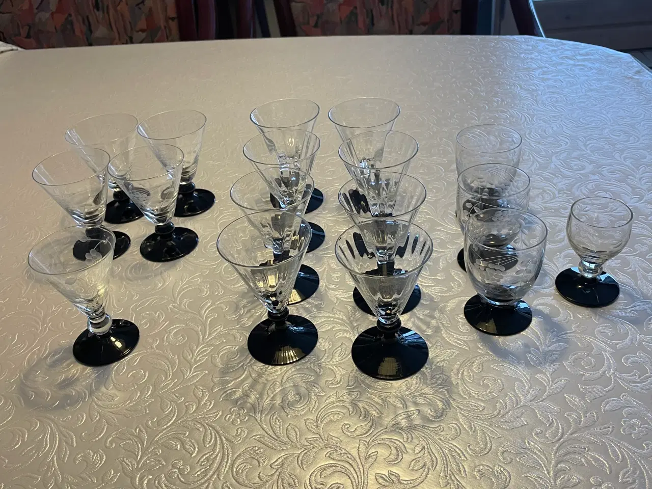 Billede 1 - Holmegård vinglas med sort fod