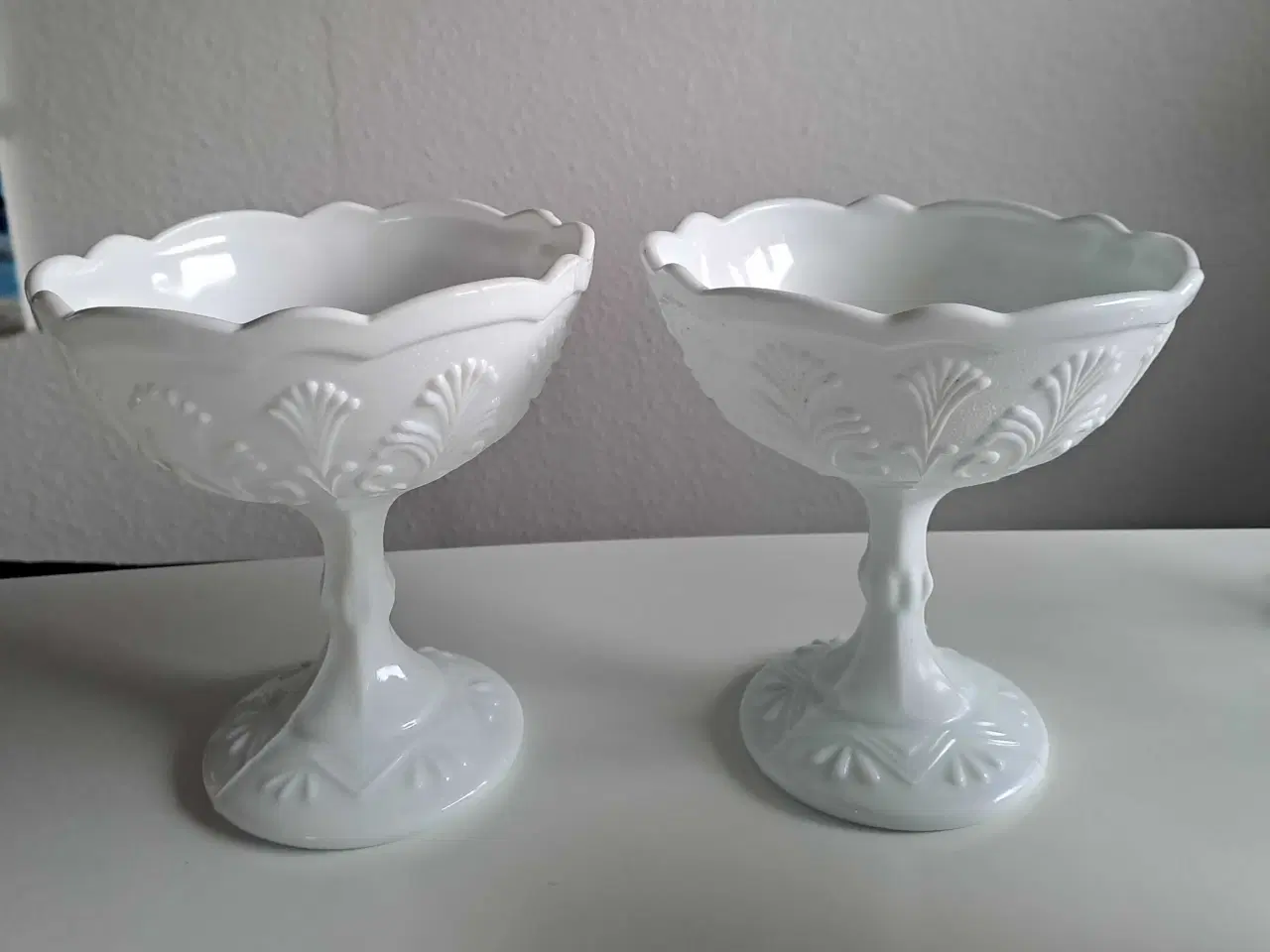 Billede 1 - Opaline skåle på fod 