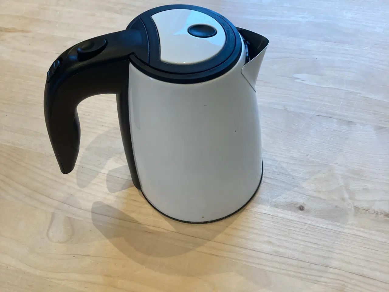 Billede 3 - Elkedel, 1500 Watt, 1 liter