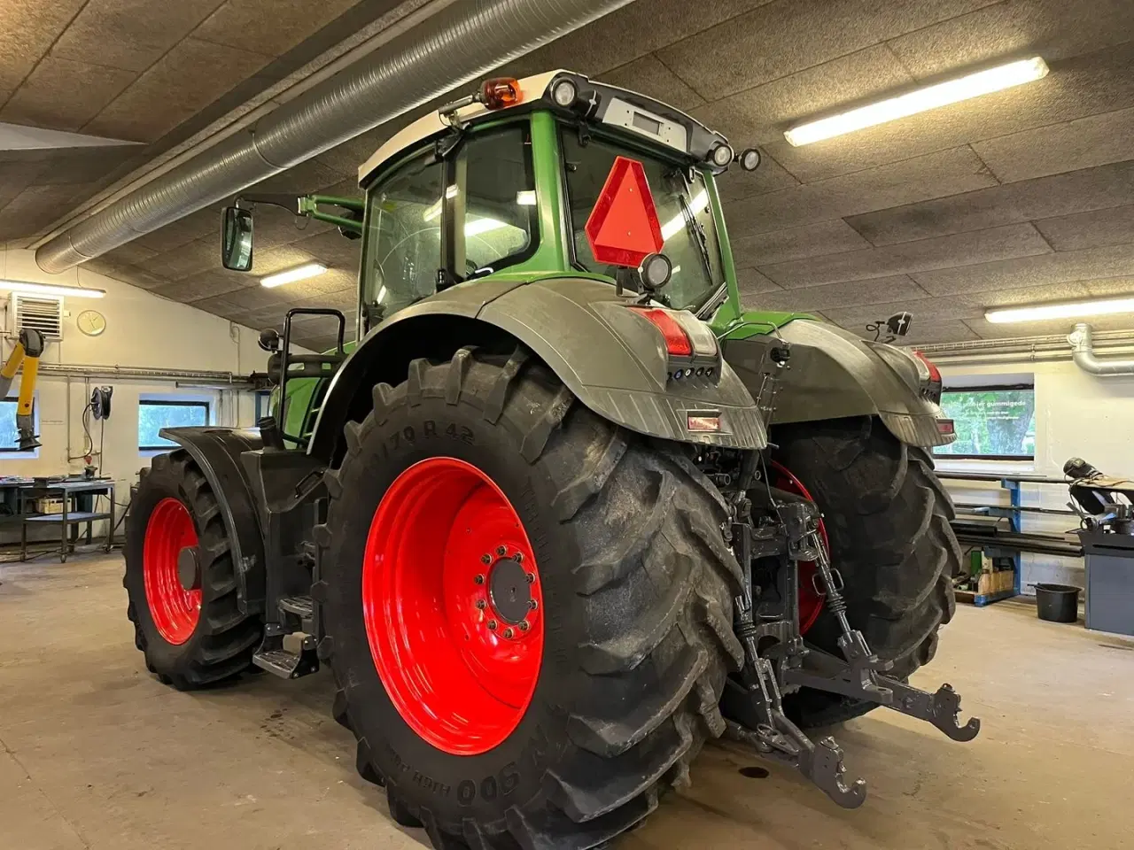 Billede 6 - Fendt 828 Profi model.  Meget flot traktor med nye fordæk.